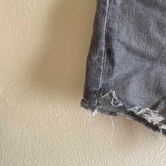 Levi's Demin Shorts - Picture 10 of 10